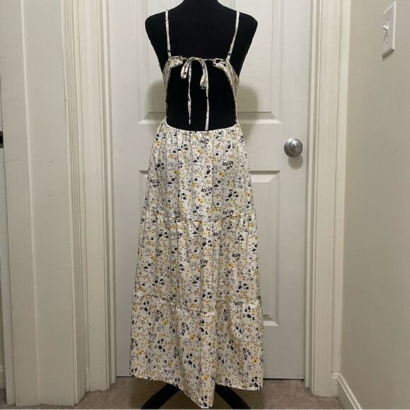 Shein Sun Dress Maxi Tiered Skirt Open Back Cream Ditsy‎ Floral Print Medium - Picture 3 of 8